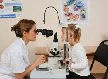 Фонд «Радость Ясного взора» совместно с лучшими офтальмологами России запускает онлайн-курс для молодых врачей и студентов из регионов